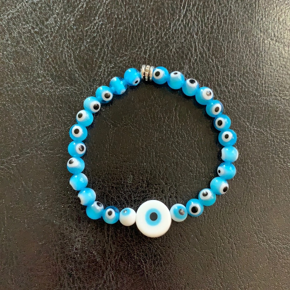 Lucky "evil eye" bracelet
